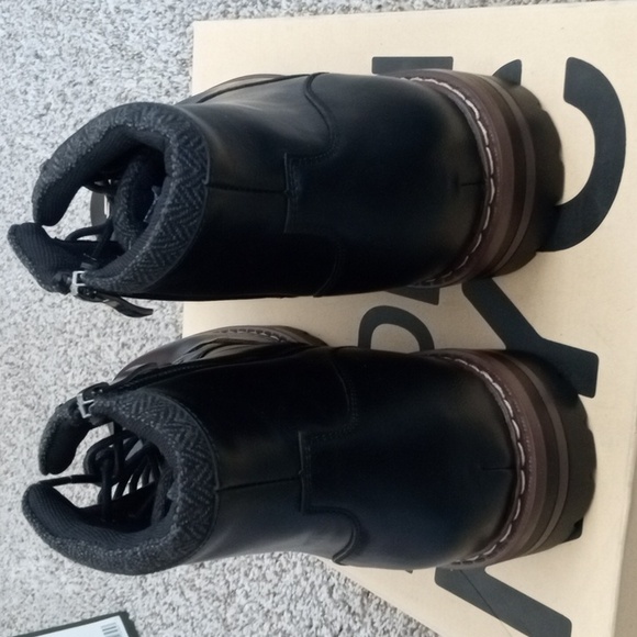 Madden NYC Devon Lace up Boot - Picture 3 of 11